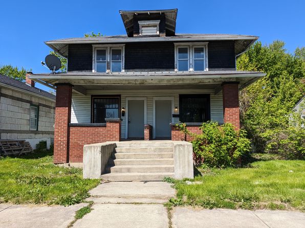 1720 & 1722 S Boots St