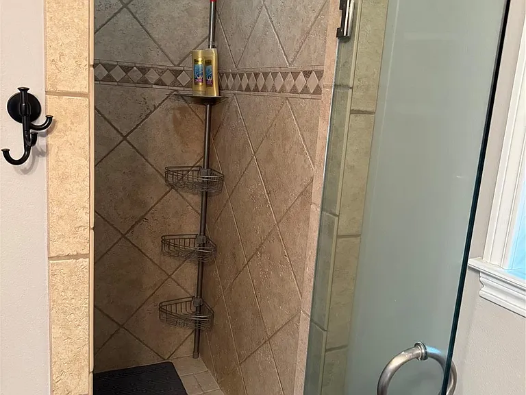 3414 Wooddale Ln — Photo 17