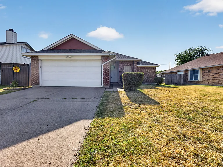 6318 Brookcrest Dr — Photo 1