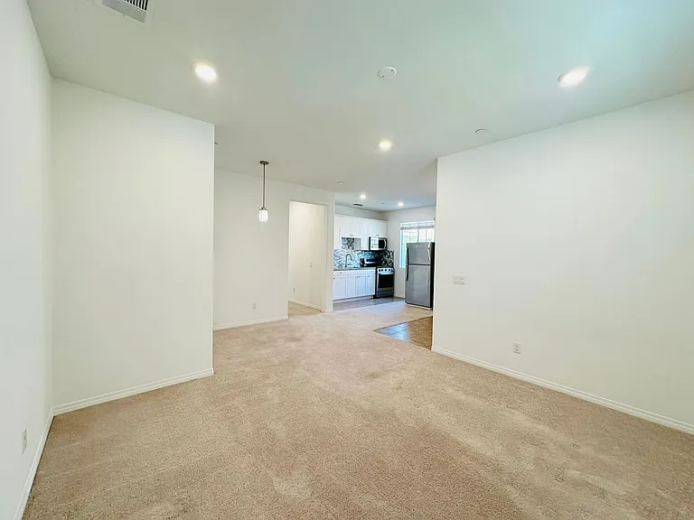 26338 Valencia Way — Photo 7