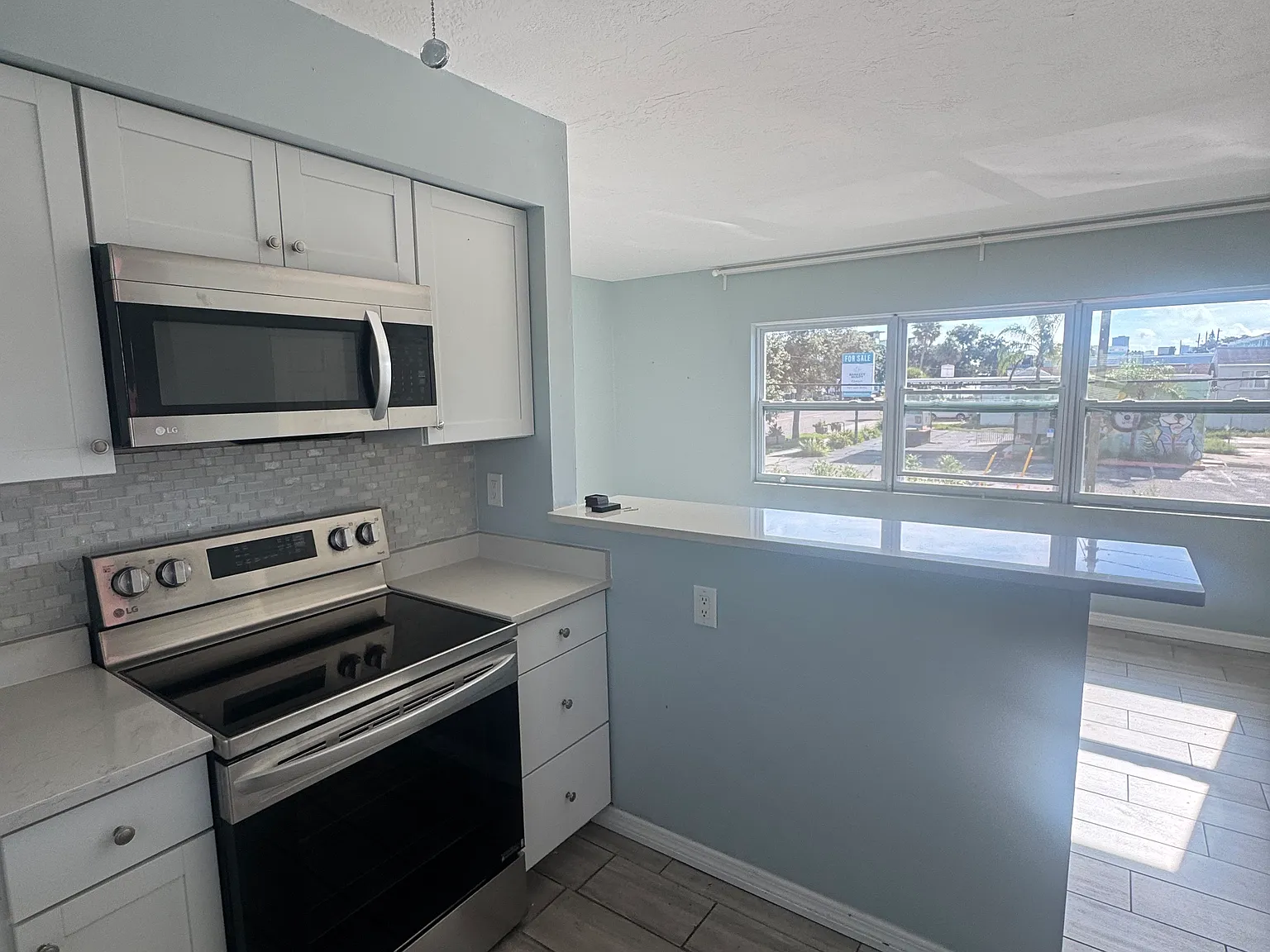 1 bed, 1000 sqft, $1,650 — Photo 4