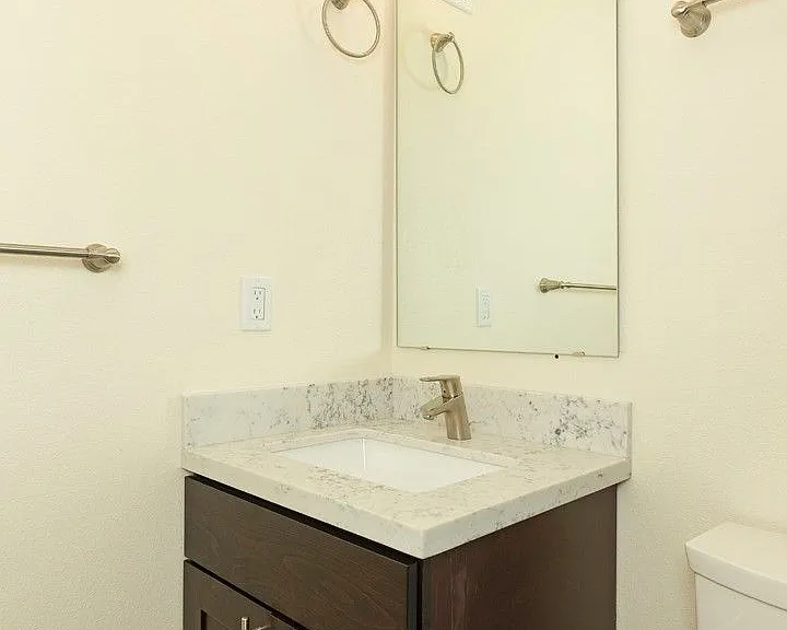Camden Apartments — Photo 5