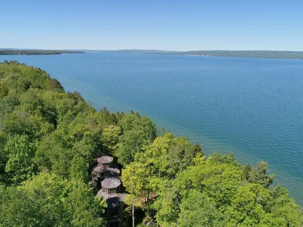 1570 N Shore Rd, La Pointe, WI 54850