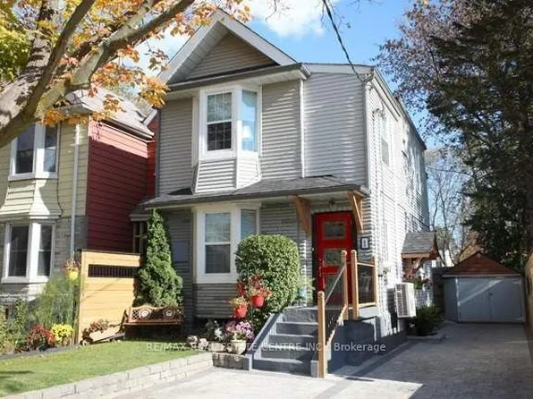 1 Hiawatha Rd, Toronto, ON M4L 2X7