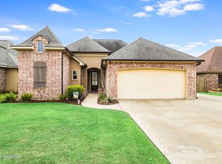 112 Tall Oaks Ln, Youngsville, LA 70592