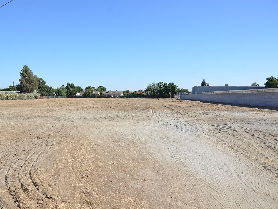2nd image of 1905 E Houston Avenue