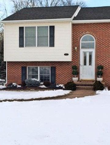 1st image of 1079 Misty Ct