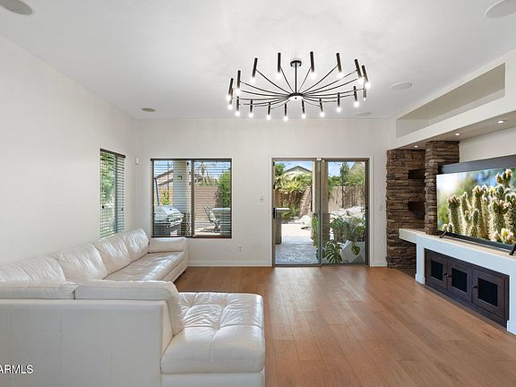 5th image of 4960 E COLONIAL Drive
