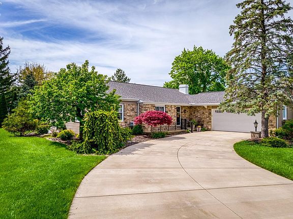 2nd image of 3319 Stonyridge Dr