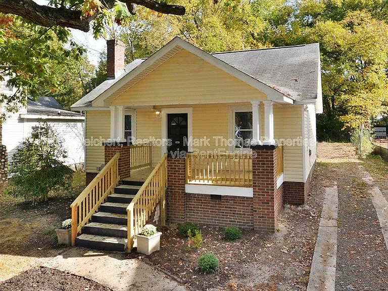 216 N Guthrie Ave — Photo 1