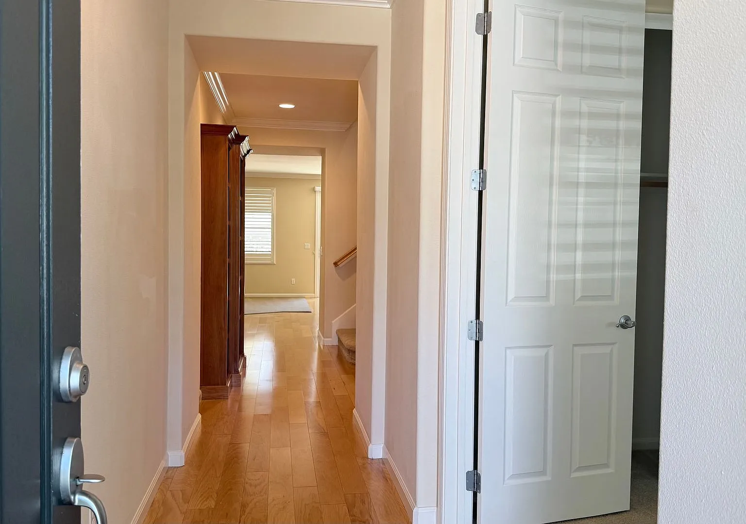 Beautiful 4BD/3BA, Two-Story Townhome in Alamo Creek, Danville- Available NOW! — Photo 3