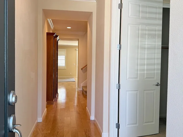 304 Karelian St — Photo 3