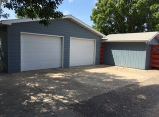 1952 3rd St NW, Minot, ND 58703