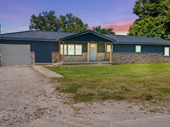 207 E 10th St, Jonesboro, IN 46938