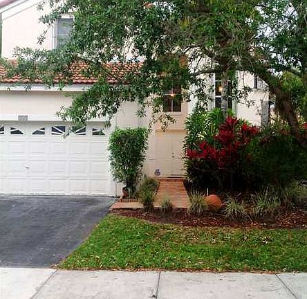 3rd image of 787 Stanton Dr