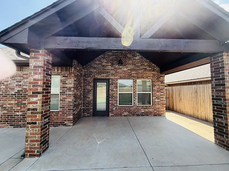 18224 Bridlington Dr — Photo 15