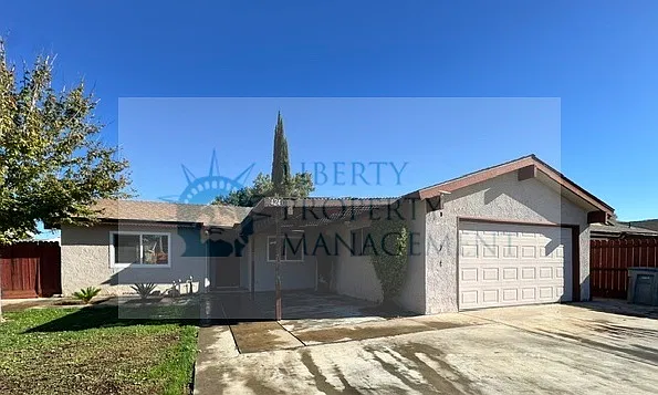 3 bed, 1215 sqft, $2,095 — Photo 2