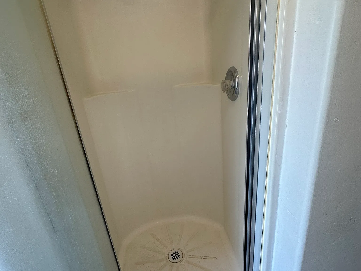 Studio, 450 sqft, $700 — Photo 2