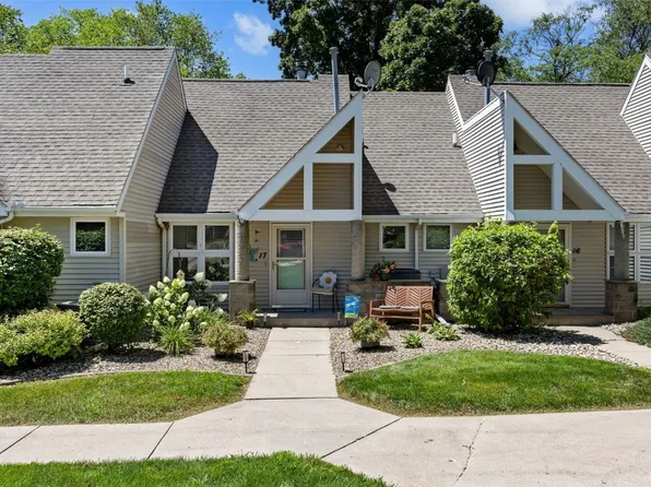 425 27th Ave Unit 17, Amana, IA 52203