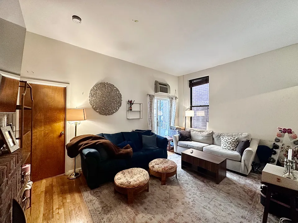 213 W 71st St #3-B