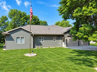 431 Elizabeth Ave, Lake Wilson, MN 56151