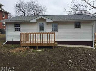 109 N Adams St APT B, Washburn, IL