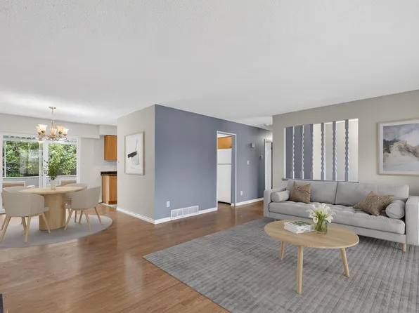 1855 156th St, Surrey, BC V4A 4T5