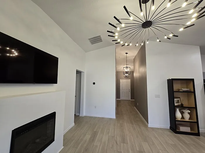 2441 Oakwood Ln — Photo 16