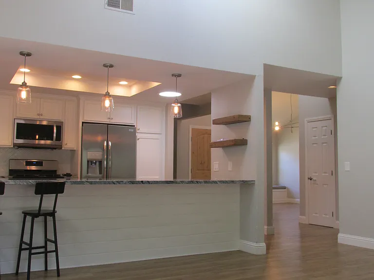 414 Woodbridge St — Photo 8