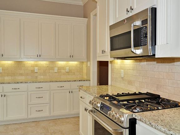 3rd image of 2028 Fairwoods Dr