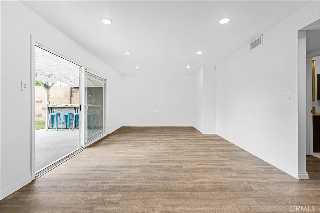 4 bed, 1580 sqft, $4,500 — Photo 3