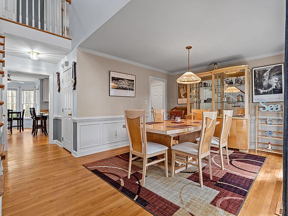 2nd image of 2401 Worthing Ct