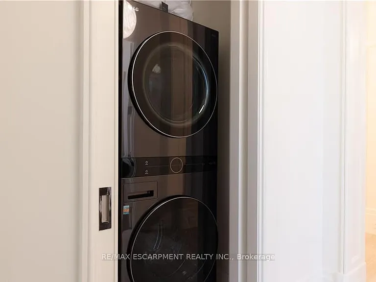300 Randall St #Penthouse 1 — Photo 38