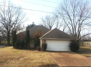 206 N Colonial St, Medina, TN 38355