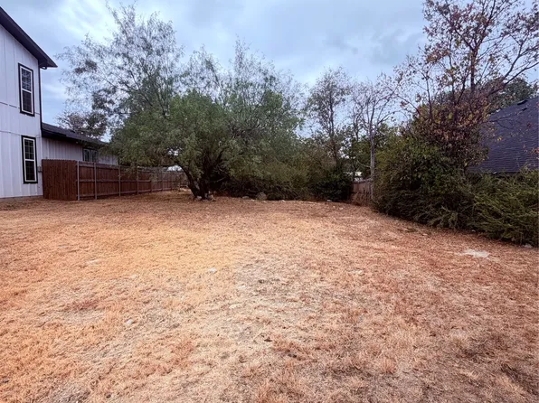 1520 Avenue D, Fort Worth, TX 76104
