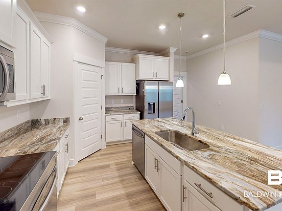 4th image of 438 Wickman Ave
