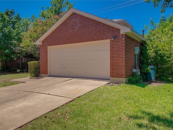 3rd image of 2068 Belvedere Dr