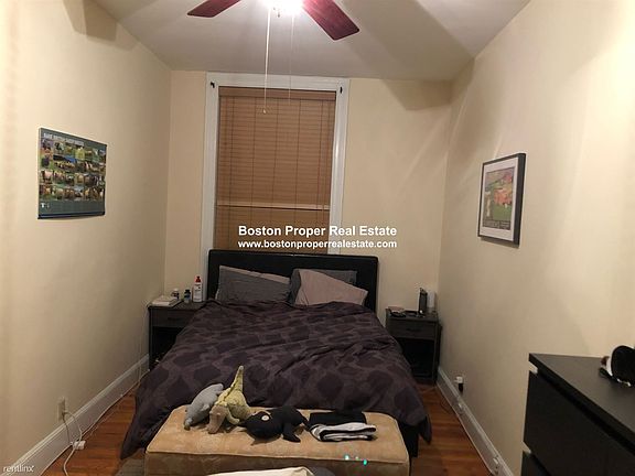 206 Commonwealth #4 Boston - Back Bay Unit Photo 5