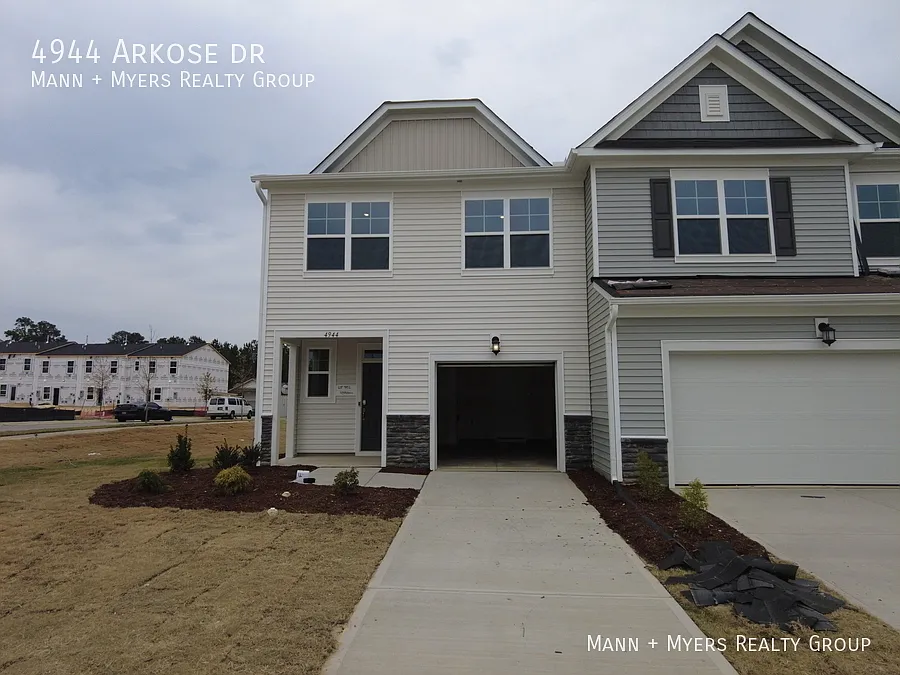 4944 Arkose Dr
