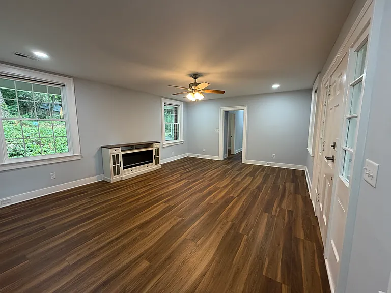 1211 Glenwood Dr — Photo 7