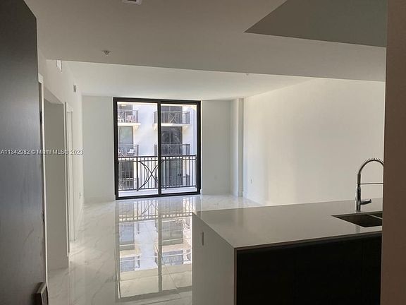3rd image of 301 Altara Ave #622