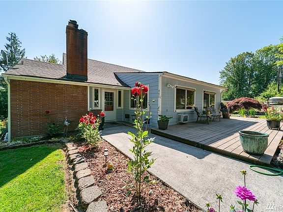 3rd image of 405 Buland Dr