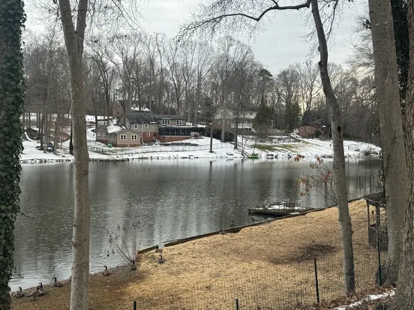 (undisclosed Address), Clemmons, NC 27012