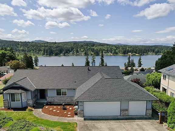 2nd image of 7018 Cormorant Place