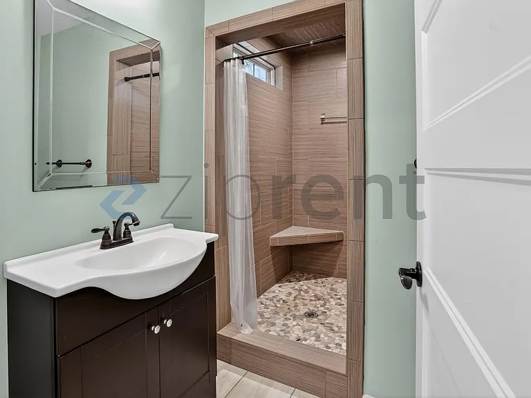 1404 Lockwood Dr SW — Photo 16