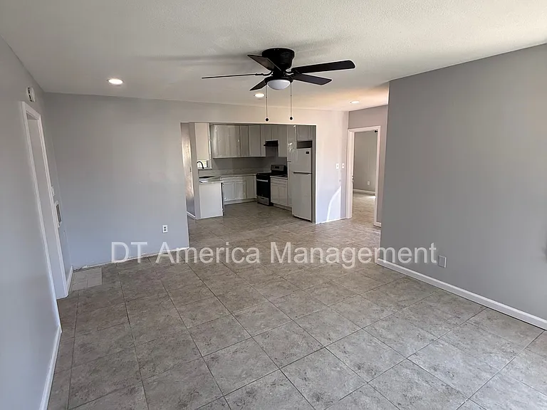 6879 Amherst St — Photo 3