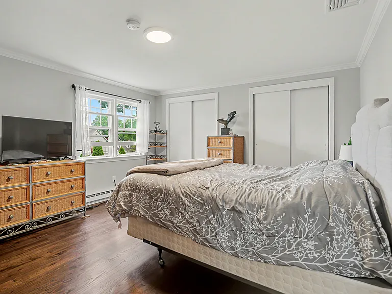45 Moshier St — Photo 8