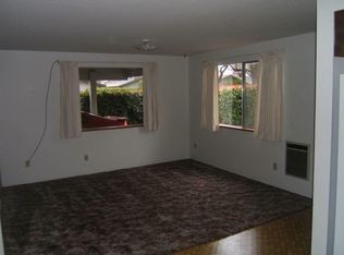 314 NE C St APT A, Grants Pass, OR 97526