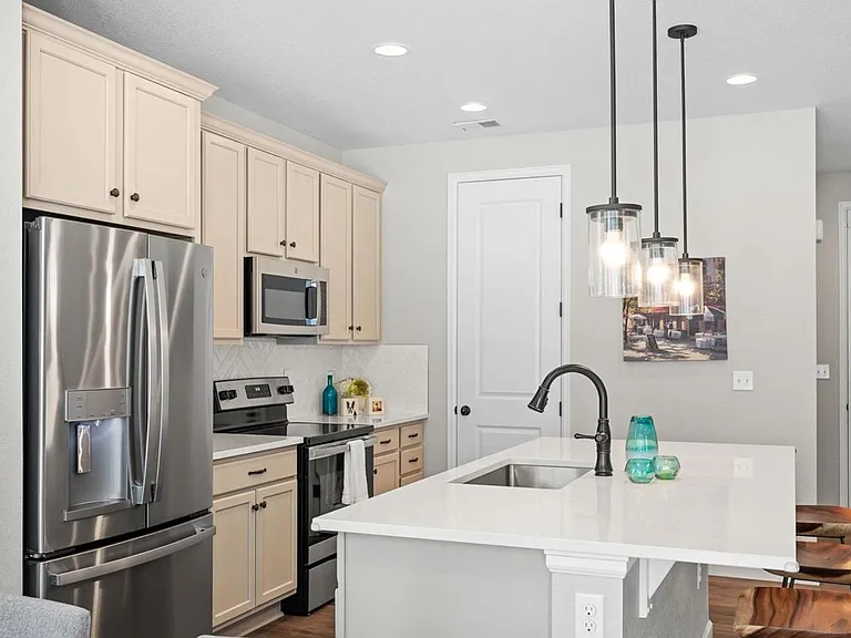 4633 S Nepal Way — Photo 7