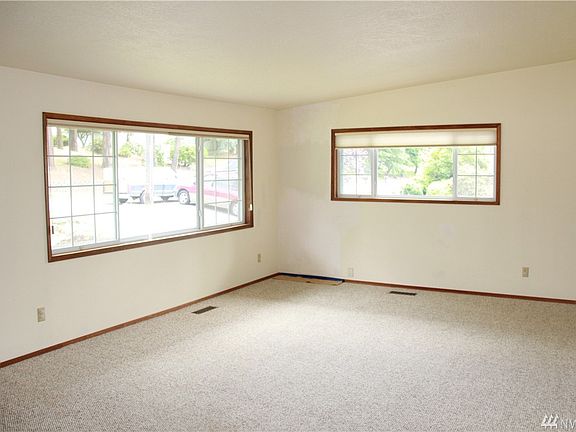 5th image of 9402 S Park Ave